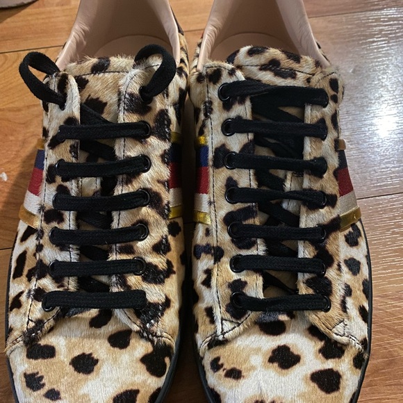 Gucci New Ace Leopard Print Sneakers - Picture 2 of 13